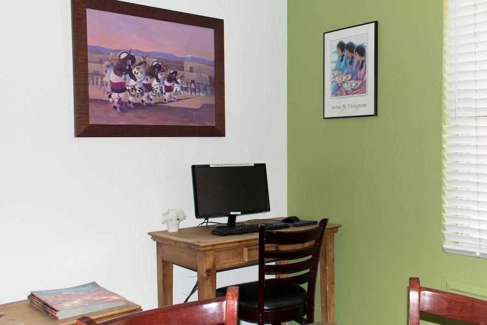 The Santa Fe Suites Екстериор снимка