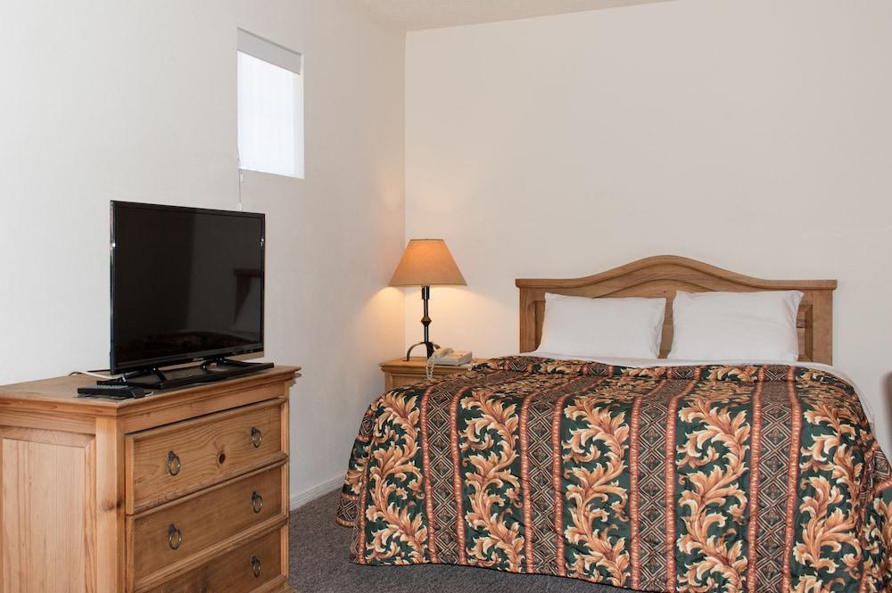 The Santa Fe Suites Екстериор снимка